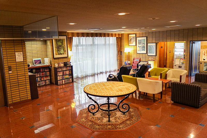 フロント・ロビー