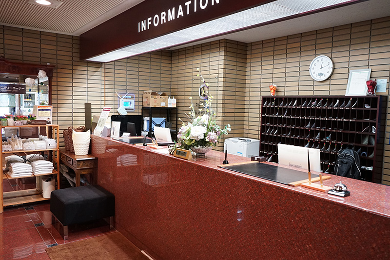 フロント・ロビー