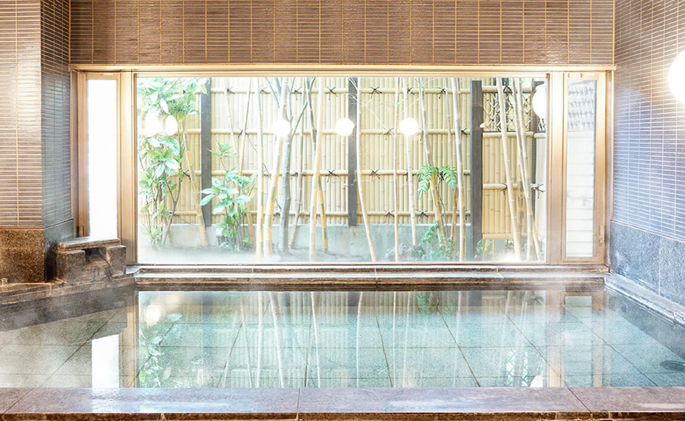 桜島溶岩スパの大浴場