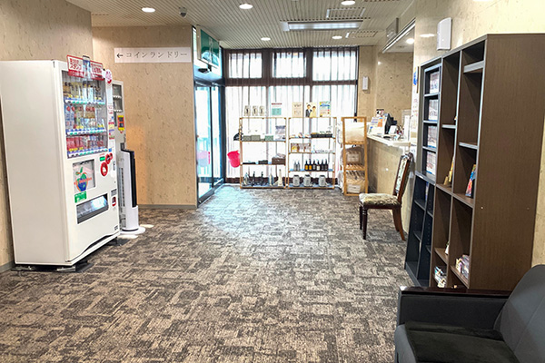 フロント・ロビー