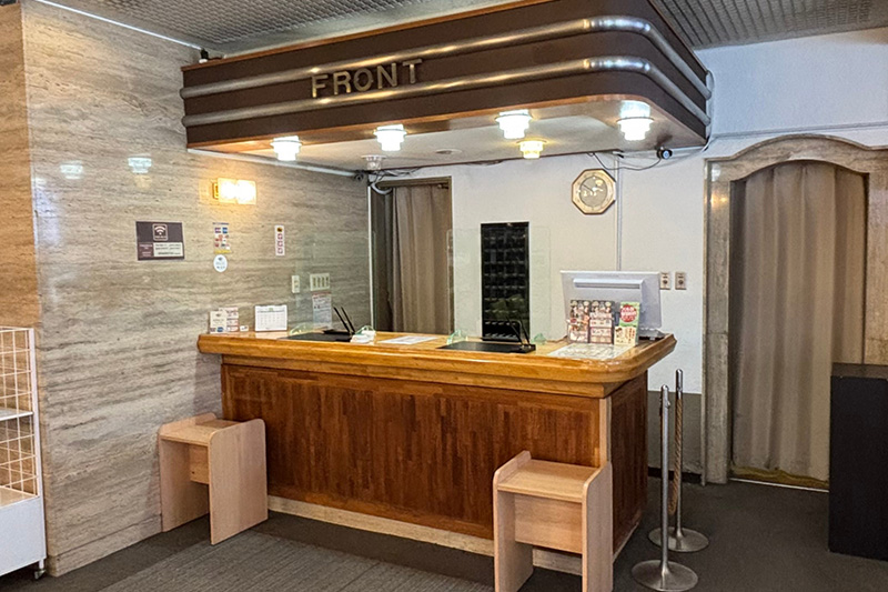 フロント・ロビー